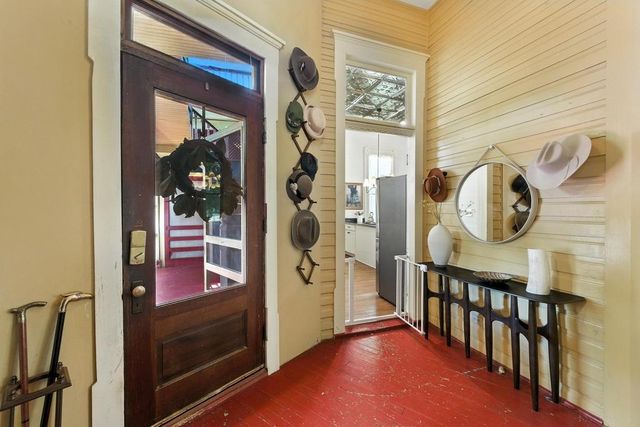 624 Saint Louis ST, Gonzales, TX 78629