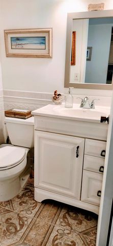 1516 S Lakeside Drive 206, Lake Worth Beach, FL 33460
