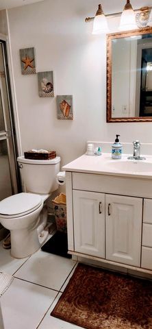 1516 S Lakeside Drive 206, Lake Worth Beach, FL 33460