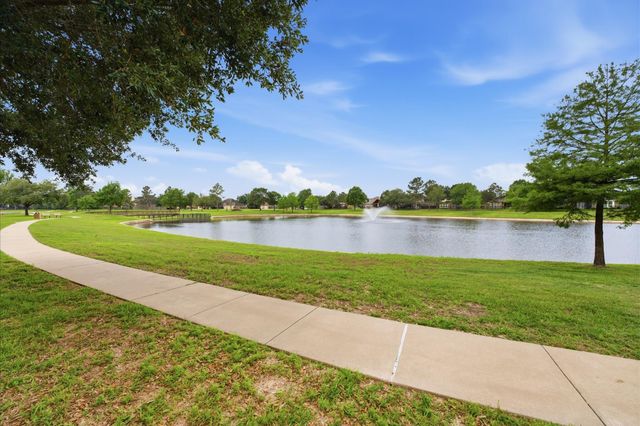 4719 Waterhaven Lane, Houston, TX 77084