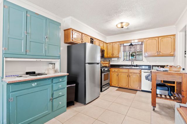 3592 Dogwood Valley Road, Tunnel Hill, GA 30755