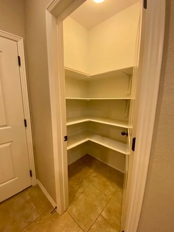 1089 N Leverett Avenue, Fayetteville, AR 72701