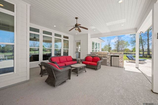 40246 Dove Estates Ct, Gonzales, LA 70737