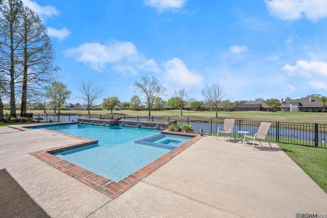 40246 Dove Estates Ct, Gonzales, LA 70737