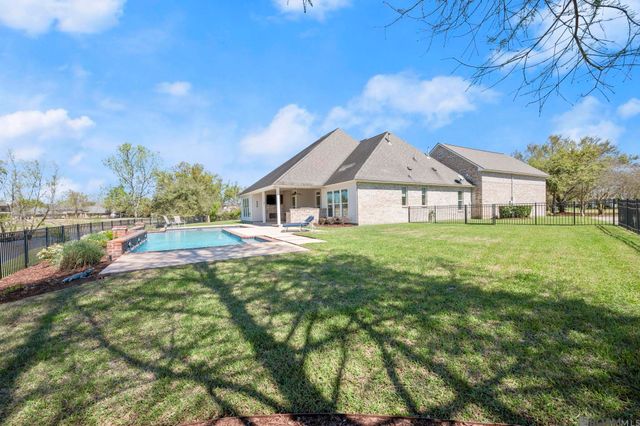 40246 Dove Estates Ct, Gonzales, LA 70737