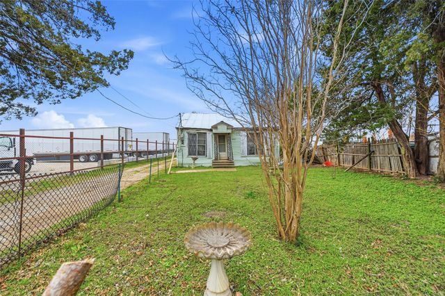 8322 Honeysuckle Lane, Dallas, TX 75241