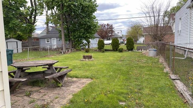 1402 Morris Avenue, Lincoln Park, MI 48146