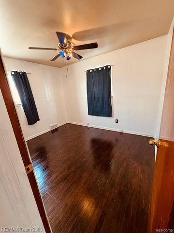 1402 Morris Avenue, Lincoln Park, MI 48146