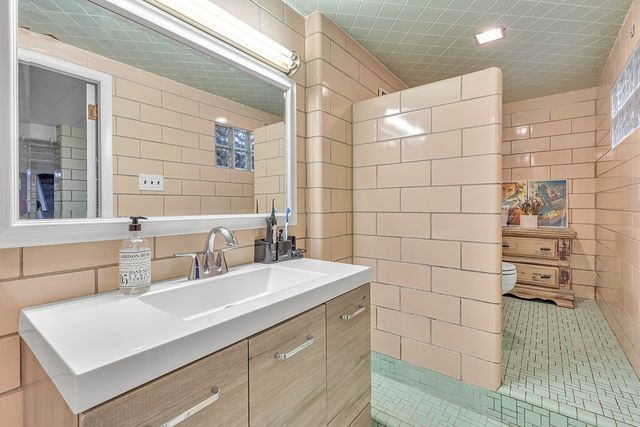 250 Neville Rd, Brighton Twp, PA 15009