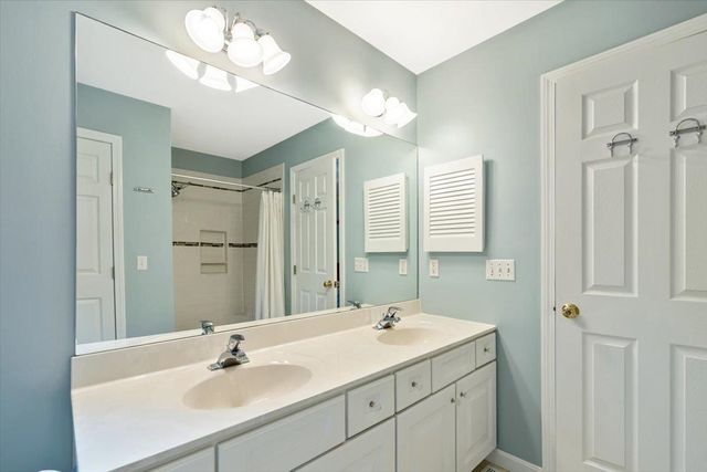 118 Sadler Lane, Williston, VT 05495
