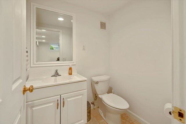 118 Sadler Lane, Williston, VT 05495