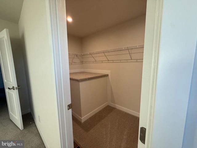 4337 REUSCH CIR, New Castle, DE 19720