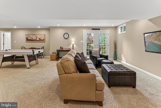 7736 WHITE WILLOW CT, Springfield, VA 22153