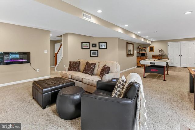 7736 WHITE WILLOW CT, Springfield, VA 22153