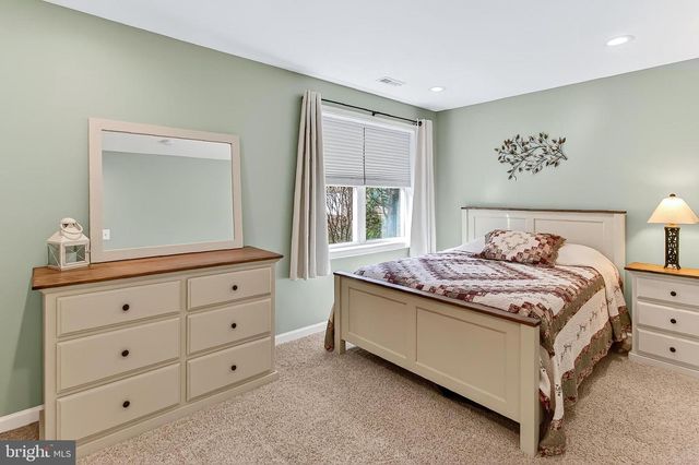 7736 WHITE WILLOW CT, Springfield, VA 22153