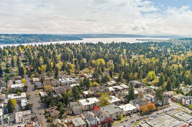 12042 31st Avenue NE, Seattle, WA 98125