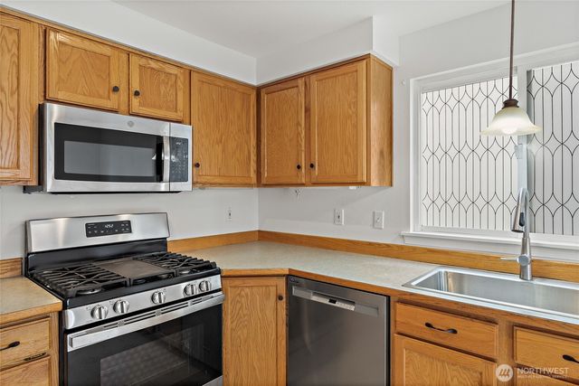 12042 31st Avenue NE, Seattle, WA 98125