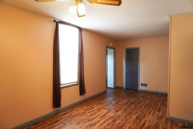 571 N 3rd Street, Tecumseh, NE 68450