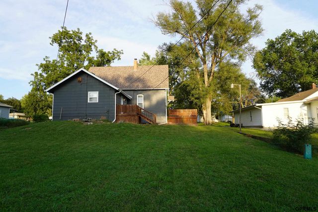 571 N 3rd Street, Tecumseh, NE 68450