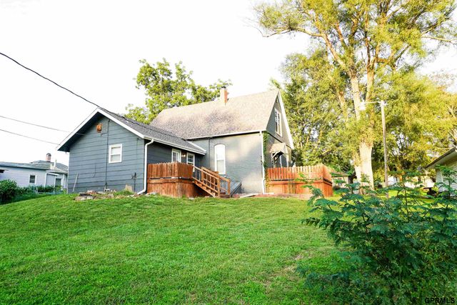 571 N 3rd Street, Tecumseh, NE 68450