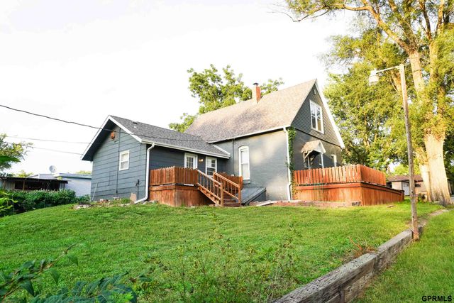 571 N 3rd Street, Tecumseh, NE 68450