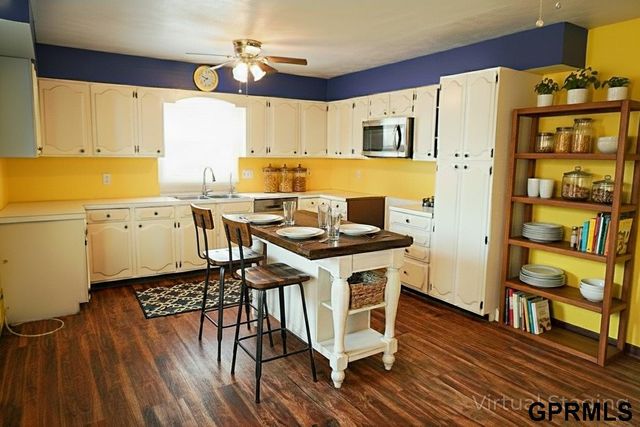 571 N 3rd Street, Tecumseh, NE 68450