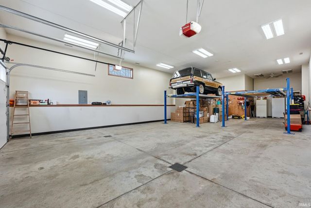 10460 E 640 S, Hudson, IN 46747