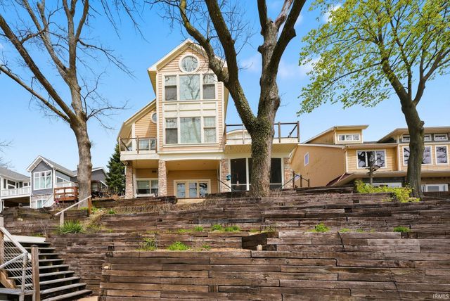 10460 E 640 S, Hudson, IN 46747