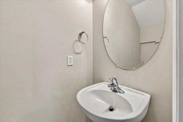 7900 Shadow Oak Drive, North Charleston, SC 29406