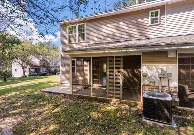 7900 Shadow Oak Drive, North Charleston, SC 29406