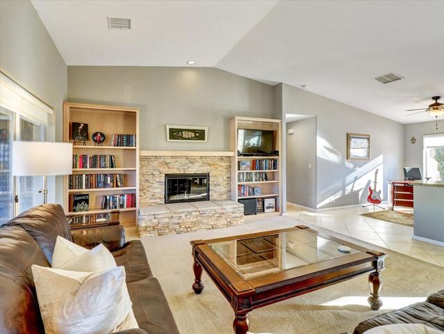 8567 Clubhouse Boulevard, Desert Hot Springs, CA 92240