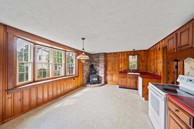 109 West Water St, Rockland, MA 02370