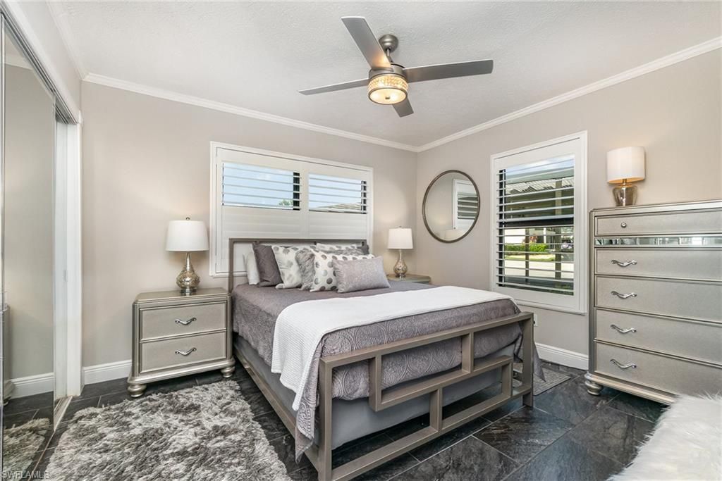 Image 18 of property listing at 4001 SE 19th PL 1, Cape Coral, FL 33904