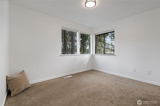4806 Sunrise Beach Road NW, Olympia, WA 98502