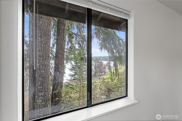 4806 Sunrise Beach Road NW, Olympia, WA 98502