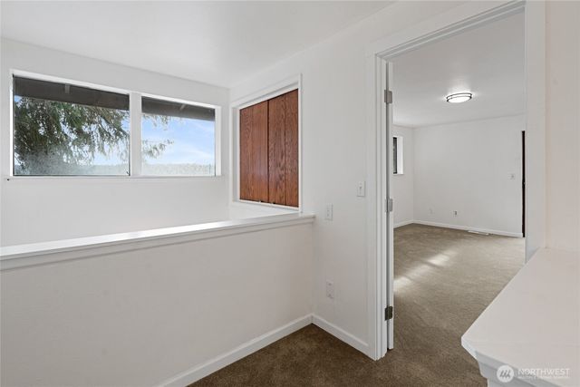 4806 Sunrise Beach Road NW, Olympia, WA 98502