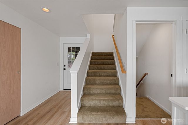 4806 Sunrise Beach Road NW, Olympia, WA 98502