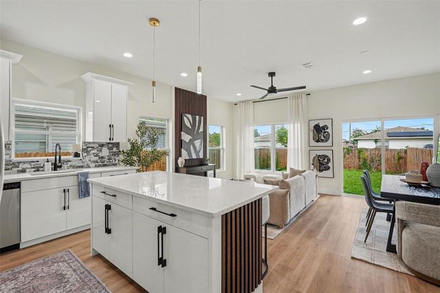 3601 N 52ND STREET 1, Tampa, FL 33619