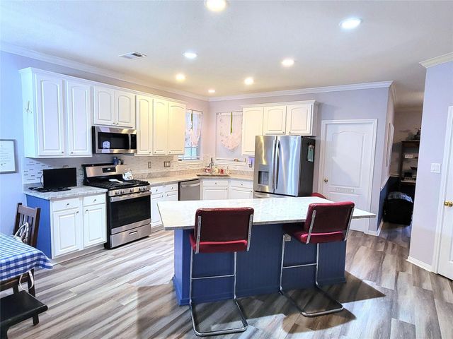 18402 Spinner Court Drive, Humble, TX 77346