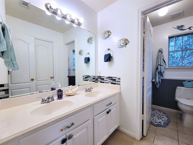 18402 Spinner Court Drive, Humble, TX 77346