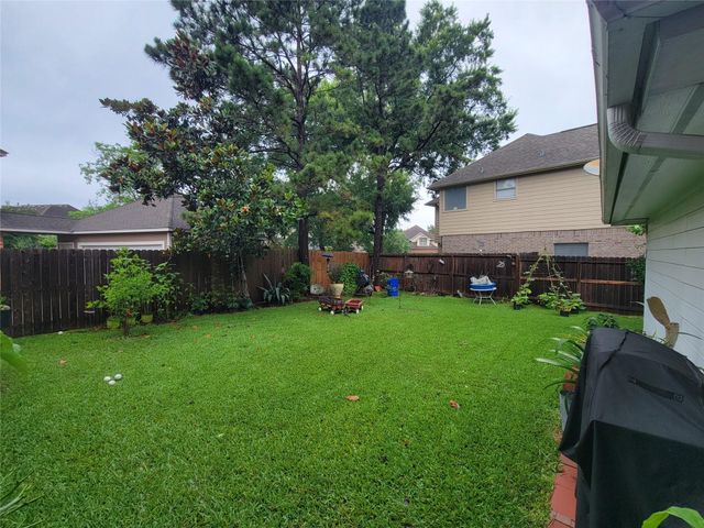 18402 Spinner Court Drive, Humble, TX 77346