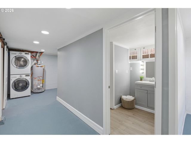 7158 Sw 4TH Ave, Portland, OR 97219