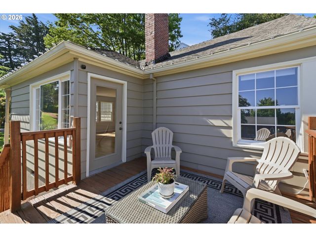7158 Sw 4TH Ave, Portland, OR 97219