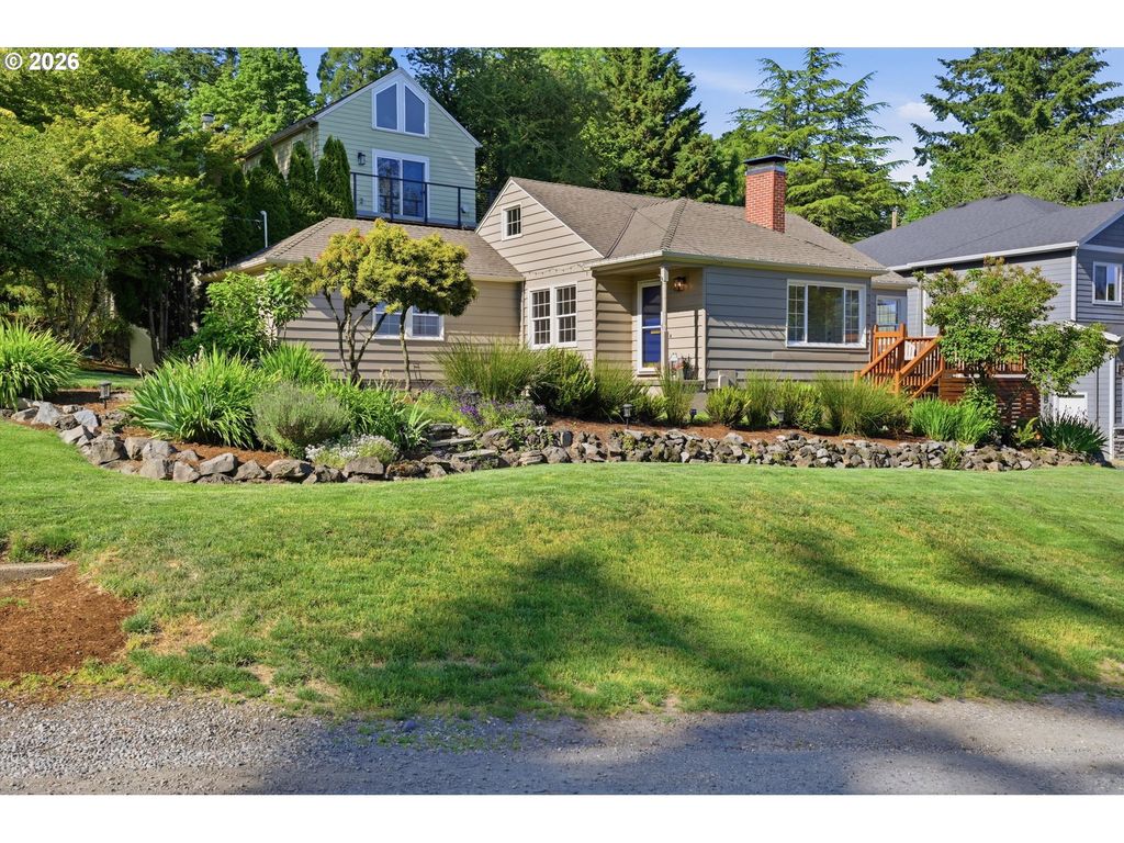 7158 Sw 4TH Ave, Portland, OR 97219