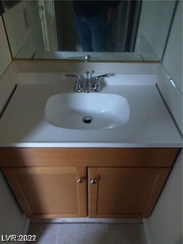 1608 North Torrey Pines Drive 103, Las Vegas, NV 89108