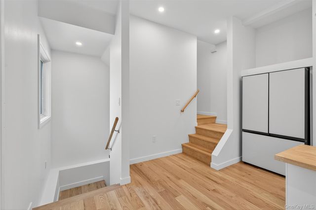 6 Glenwood Avenue, Poughkeepsie, NY 12603