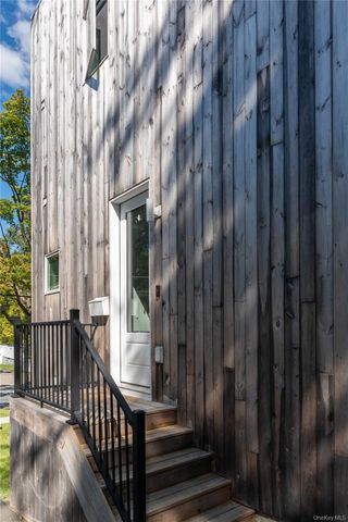 6 Glenwood Avenue, Poughkeepsie, NY 12603