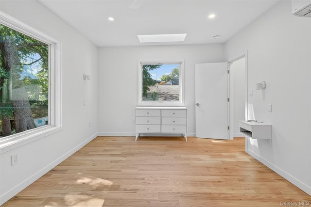 6 Glenwood Avenue, Poughkeepsie, NY 12603