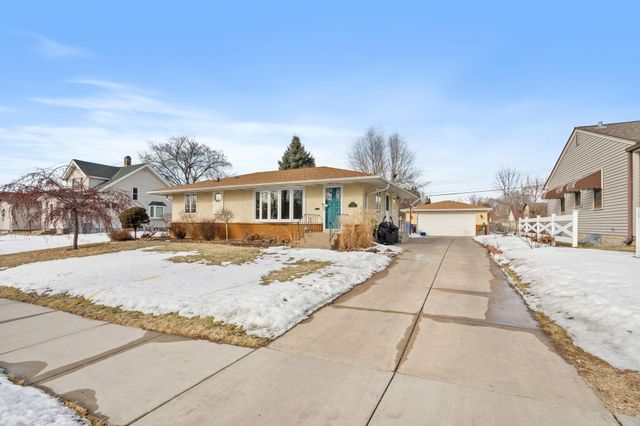 1675 3rd Street E, Saint Paul, MN 55106
