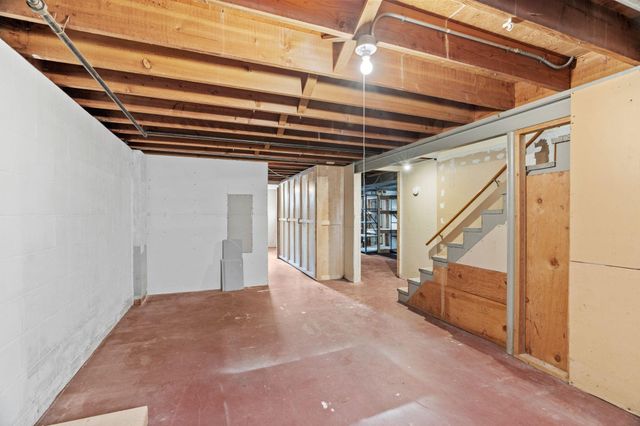 1675 3rd Street E, Saint Paul, MN 55106